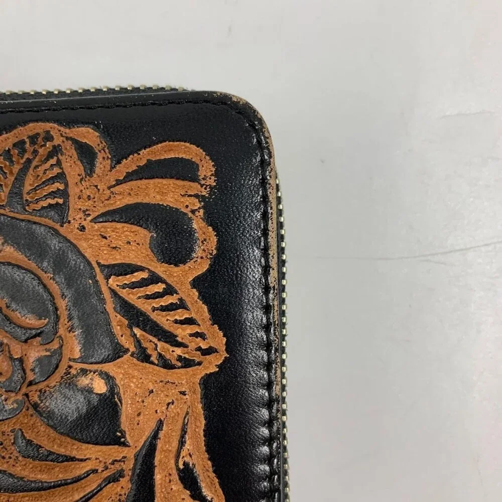 Alejandro Yeo Women's Hand-Tooled Leather‎ Zippered Clutch Wallet - Picture 5 of 12